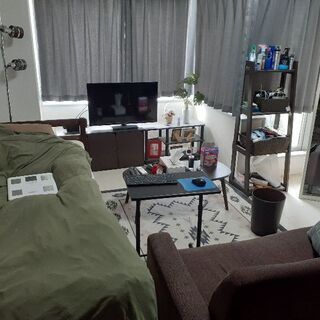 部屋にある全てのもの安価で譲ります