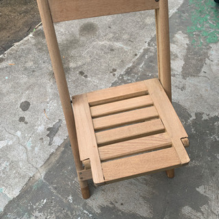 木のミニ椅子