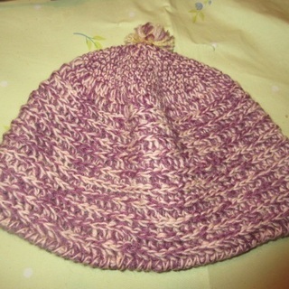 手編みアクリル毛糸帽子　薄紫