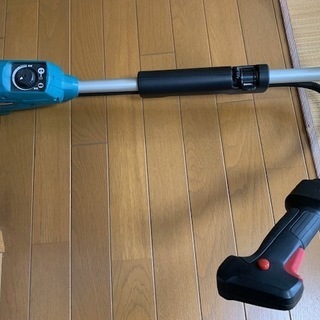 【値下げしました！】【新品/未使用】マキタ　充電式草刈り機　ＭUR142UD　本体のみ(バッテリー・充電器なし)　販売証明書有ります