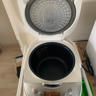 TOSHIBA炊飯器　YAMAZEN電子レンジ、加湿ヒーター