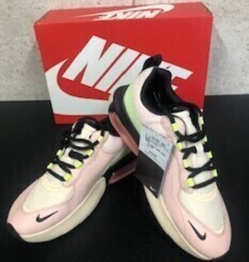 NIKE タグ付き ナイキ ウィメンズエアマックスヴィーナス