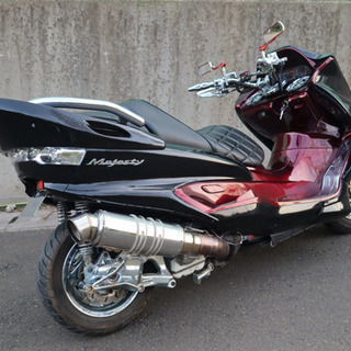 【YAMAHA マジェスティ】人気カラーの組み合わせ！！前後メッキホイール！！