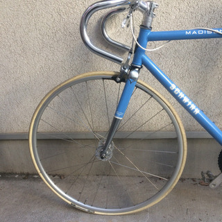 シュウィン マディソン 自転車