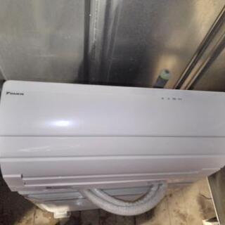 ダイキンエアコン うるるとさらら お掃除機能・人感センサー付き 主に10畳