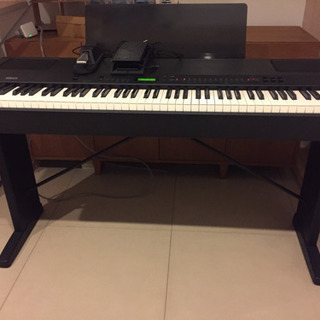 ヤマハ YAMAHA P-200 電子ピアノ キーボード 動作品 譜面台 スタンド ペダル 名機 ヤマハ YAMAHA P-200 電子ピアノ キーボード 動作品 譜面台 スタンド