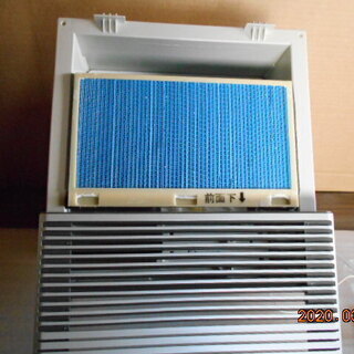 空気清浄機器　ロスナイ換気扇　壁用