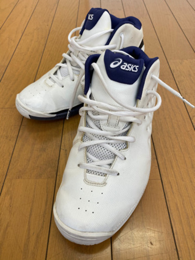 Asics バッシュ 白 紺 26 Kinkin 守口の靴 その他 の中古あげます 譲ります ジモティーで不用品の処分 Asics バッシュ 白 紺 26 Kinkin 守口の靴 その他 の中古あげます 譲ります ジモティーで不用品の処分