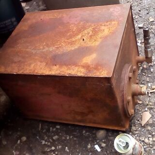 手製50L作動油タンク1万５千円売り本職整備士製サビアルミ缶プレス機カーシュレッダー油圧タンク 手製50L作動油タンク1万5千円売り本職整備士製サビアルミ