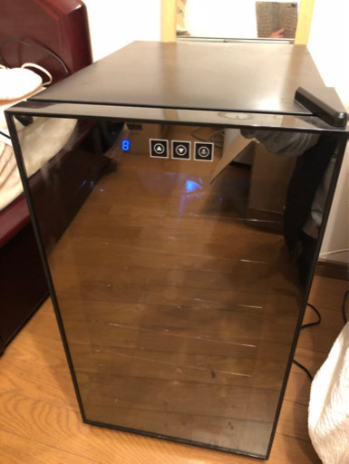 ワインセラー　48L 18本収納　家庭用