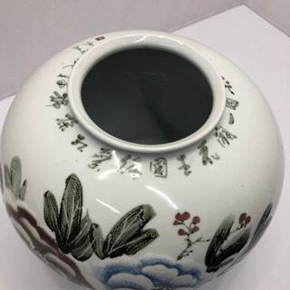 大型壺　超美品　牡丹の花の絵でとても品の有る壺です。