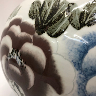 大型壺　超美品　牡丹の花の絵でとても品の有る壺です。