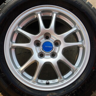 エコフォルム　１５インチ　溝たっぷりスタッドレス　プリウス、ウィッシュ