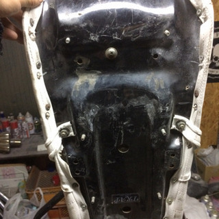 CBR400 中古タンク　錆・傷・汚れ他ありあり CBR400 中古タンク錆・傷・汚れ他ありあり