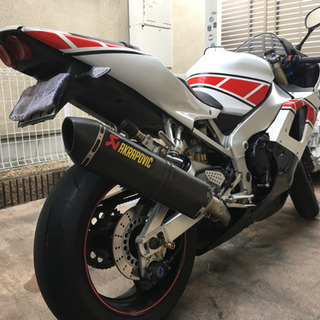 ヤマハyzf r1   2001年式期間限定値下げ❗️軽いので女性でも楽ちんです。 ヤマハyzf r1 2001年式期間限定値下げ❗️軽いので女性でも楽ちんです。