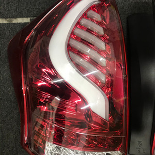 値下げしまた　プリウスα ZVW40 valenti 社外テールランプ左右美品