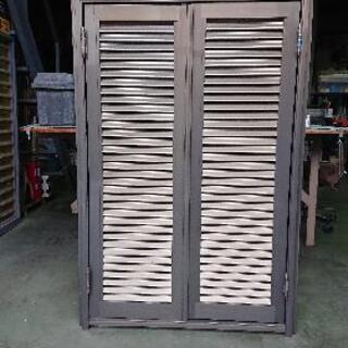 アルミサッシ ガラリ雨戸 窓 サッシ 新品未使用 トーヨーサッシ DIY ガラリ雨戸 欄間付き トーヨーサッシ アルミサッシ 窓