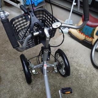 ４輪電動アシスト自転車