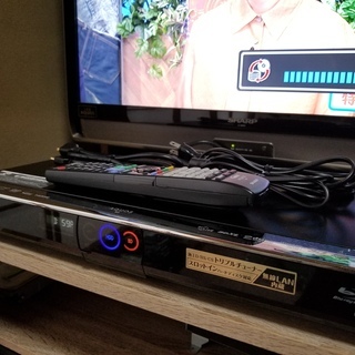 ☆3番組同時録画&1TB♪AQUOSブルーレイBD-T1300☆