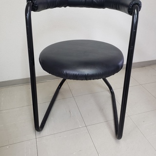 デザイン椅子（黒）