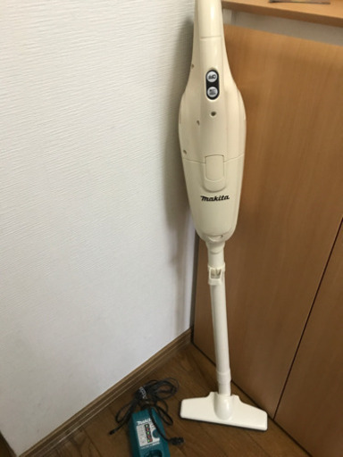 取引中 マキタ コードレス掃除機