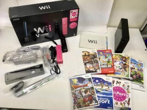 Wii本体、ソフト、付属品まとめて売ります。