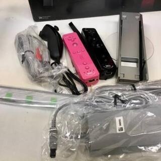 Wii本体、ソフト、付属品まとめて売ります。