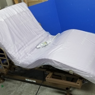 電動介護ベッド Rrベッド 3モーター3点セット 多機能型車いす 全て消毒メンテナンス済 Nt Z 杉並のベッド その他 の中古あげます 譲ります ジモティーで不用品の処分