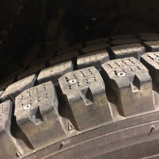 ハイエース　スパイクタイヤ