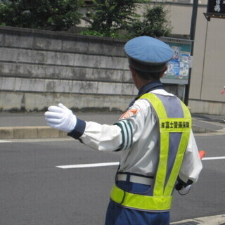 警備のお仕事！日払いや週払いも　週1日～　年齢で給与に差をつけないからいくつになっても続けられる！ - アルバイト