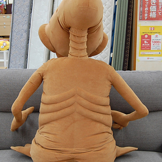 E.T. ぬいぐるみ 巨大　トイザらス42in 約110cm E.T. ぬいぐるみ 巨大 トイザらス42in 約110cm - メルカリ