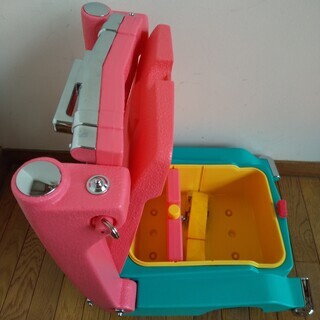 カー型収納兼簡易折り畳みチェア（椅子）玩具風　未使用