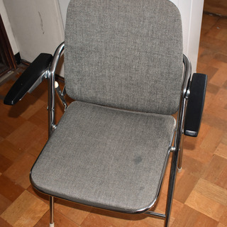 オフィス用チェア　布地パイプ椅子