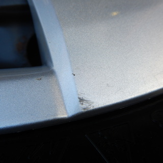 ハイエース純正スチール　１５インチ　溝たっぷりスタッドレス付き