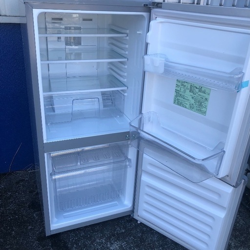 【配送無料】2017年製 おしゃれフラットタイプ 冷蔵庫 下冷凍 UR-J110H
