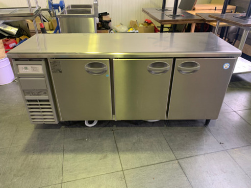 YRC-181PM2 フクシマ コールドテーブル冷凍冷蔵庫 幅1800×奥行600×高さ800mm 内装ステンレス鋼板 冷蔵2室冷凍1室　2019年　中古美品