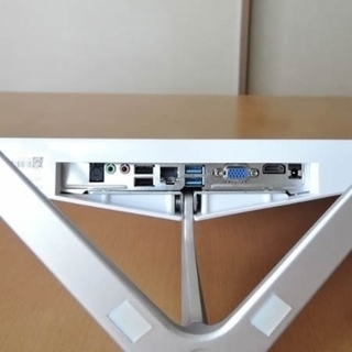 新卒祝いやプレゼントに！オシャレなオールインワン 一体型PC。背面スッキリ 店舗やリビングにピッタリ 新卒祝いやプレゼントに！オシャレなオールインワン 一体型PC。背面
