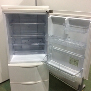 使いやすいサイズの3ドア冷蔵庫★アクア★2015年製★近隣送料・設置無料★ 鶴見区から発送　♪ 2人暮らし以上にオススメ 使いやすいサイズの3ドア冷蔵庫☆アクア☆2015年製☆近隣送料・