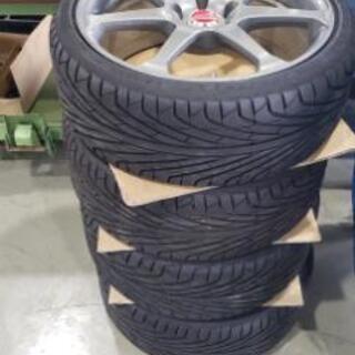 ☆18インチホイール　タイヤほぼ新品