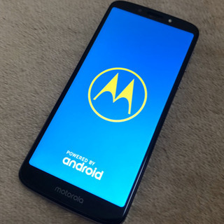 モトローラ　moto e5 フラッシュグレー　美品