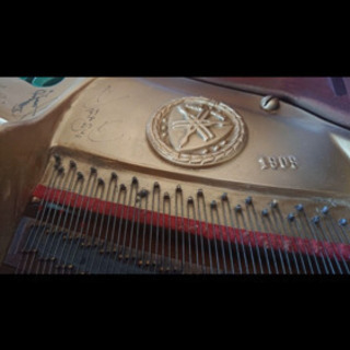 第二次世界大戦で奇跡的に残った貴重なピアノ売ります 第二次世界大戦で奇跡的に残った貴重なピアノ売ります