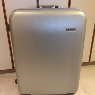 スーツケース relevart 大型。取りに来てくれる方 