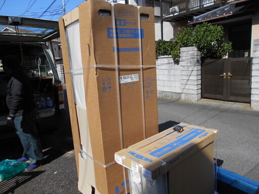 エコキュート３７０リットル　施工付きで格安販売しています。