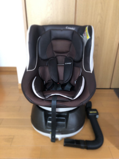 コンビ チャイルドシート