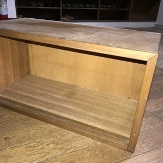 木製の棚