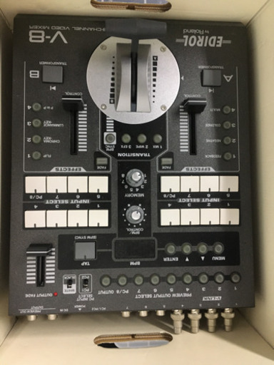 Roland 8チャンネルVIDEO mixer