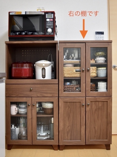 見事な創造力 【予約済】食器棚　レトロガラス張り（右） 食器棚、キッチン収納