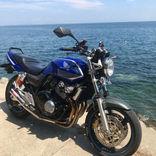 ご覧いただきありがとうございます。 走行距離約63000km 多少伸びます etcあり 走る曲がる止まるなどの不具合ありません。 外装かなり綺麗です。テールに少しくぼみがあります。 車検平成32年10月まであります。 気になることがあればコメントよろしくお願いします。 値下げ交渉あり 近場であれば配送致します。