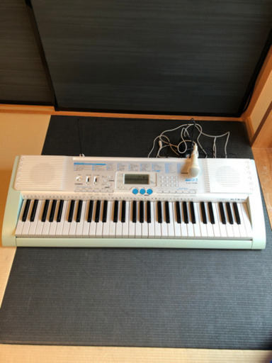 電子ピアノ　CASIO 光ナビLUCE LK-108