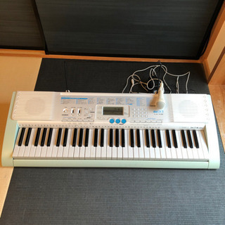 電子ピアノ　CASIO 光ナビLUCE LK-108